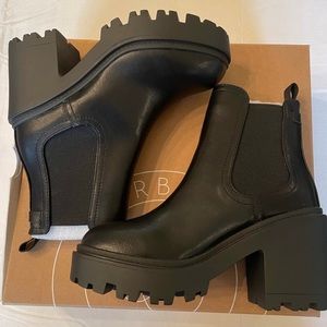 NWT Urban Outfitters Chunky Booties